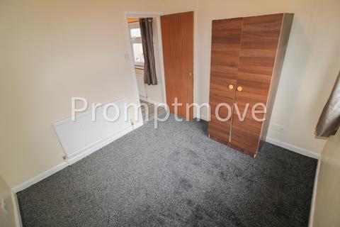 1 bedroom flat to rent, Russell Rise Luton LU1 5ET