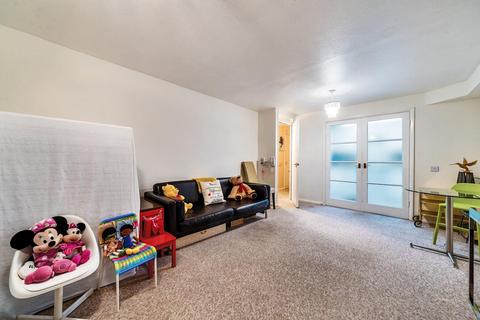 1 bedroom flat for sale, Sunny Bank, London