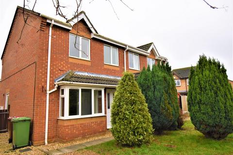 3 bedroom semi-detached house to rent, Dentons Way, Hibaldstow, Brigg