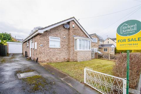 2 bedroom detached bungalow for sale, Hillcrest Avenue, Castleford WF10