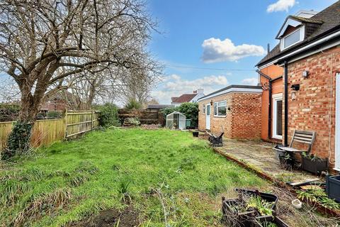 3 bedroom end of terrace house for sale, St. Andrews Road, Burgess Hill, RH15