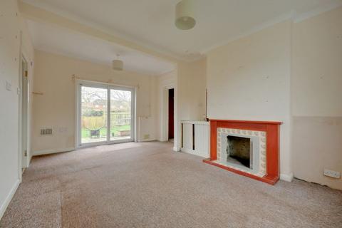 3 bedroom end of terrace house for sale, St. Andrews Road, Burgess Hill, RH15