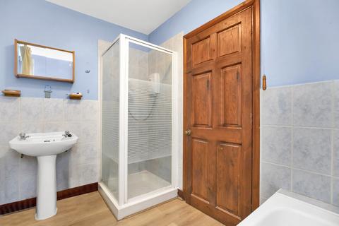 28 Taylor Road, Ashtead, KT21 2HY