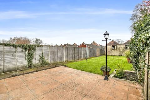 28 Taylor Road, Ashtead, KT21 2HY
