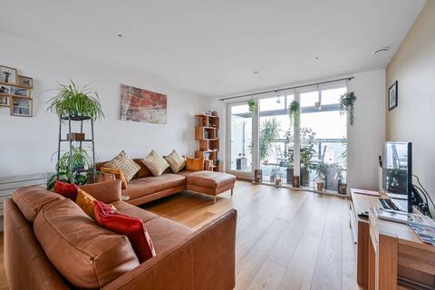 3 bedroom flat for sale, Bessemer Place, SE10, North Greenwich, London, SE10