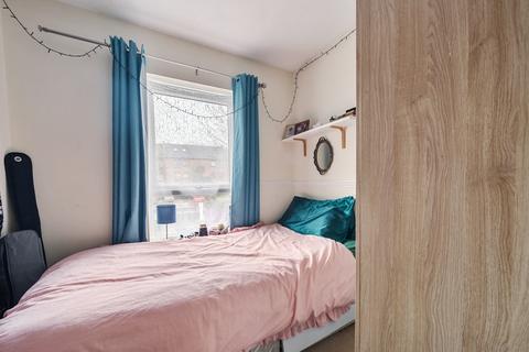 undefined, Manchester Road London E14