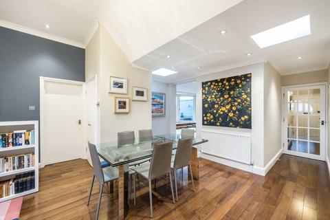 3 bedroom flat for sale, Southey Road, London SW19