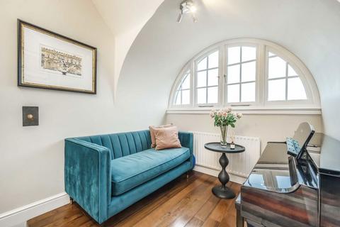 3 bedroom flat for sale, Southey Road, London SW19