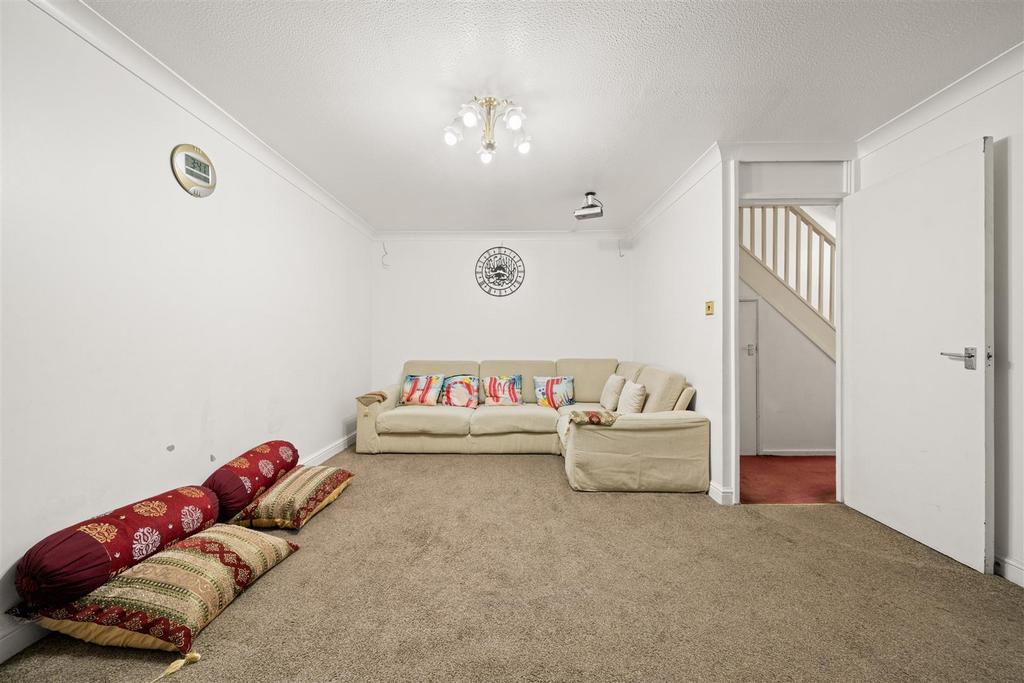 14 Belgrawe Road TW4020.jpg