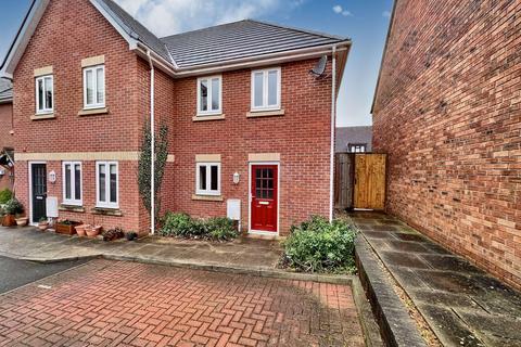 2 bedroom end of terrace house for sale, Mayfield Close, Glastonbury, Somerset