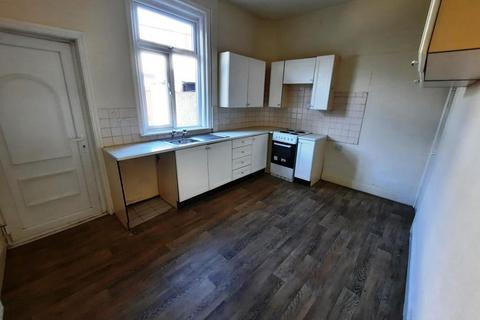 2 bedroom terraced house to rent, Haworth Street, Radcliffe