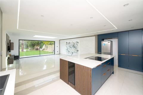 31 Carnegie Road, St Albans, AL3 6HL