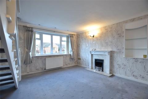 8 Ullswater Avenue, Royton, Oldham, OL2 6SU