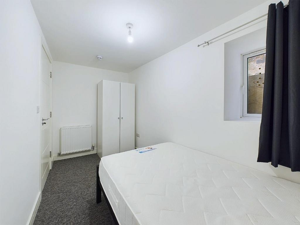 13 - Four Bedroom Flat For Sale, Westbury-on-Trym.