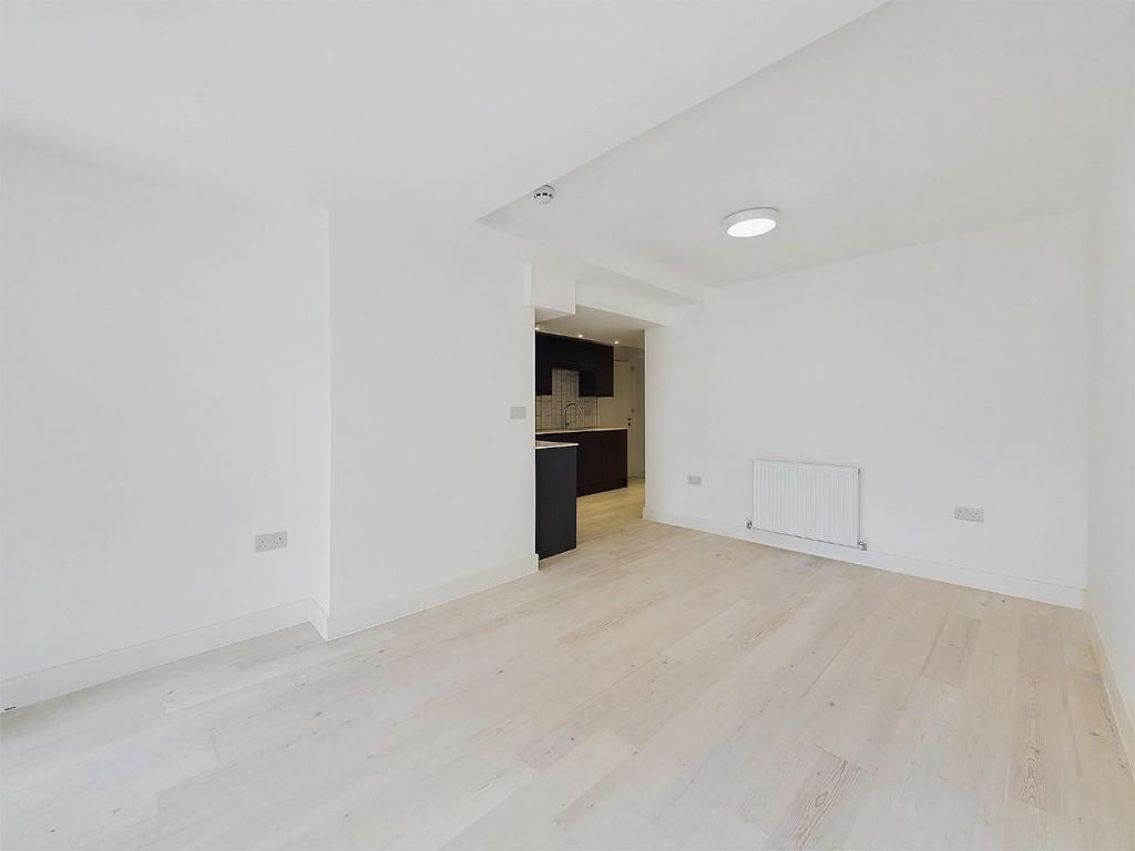 15 - Four Bedroom Flat For Sale, Westbury-on-Trym.