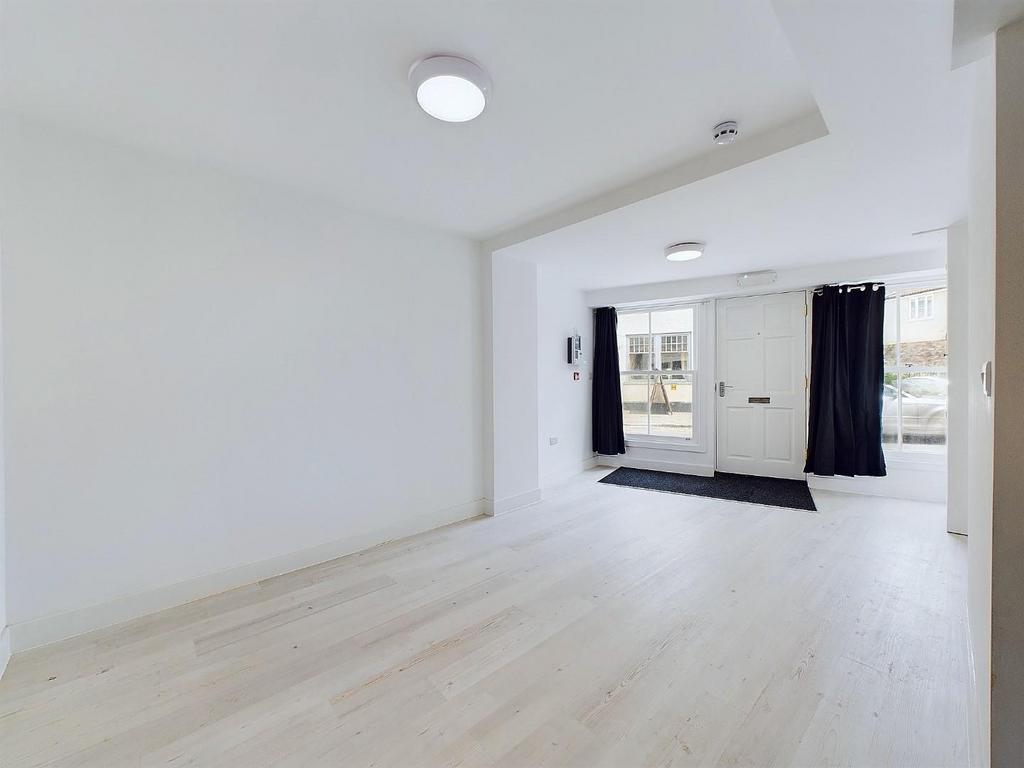 2 - Four Bedroom Flat For Sale, Westbury-on-Trym.j