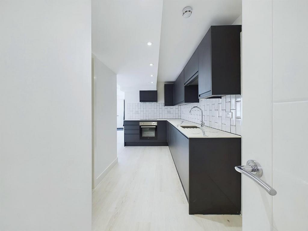 12 - Four Bedroom Flat For Sale, Westbury-on-Trym.