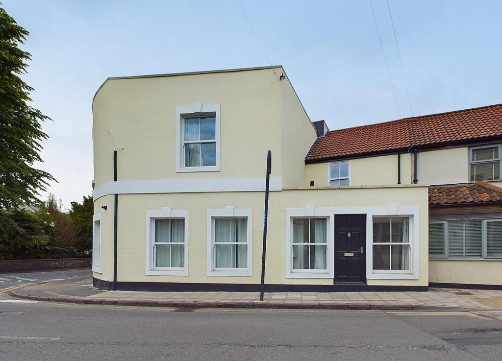 3 - Four Bedroom Flat For Sale, Westbury-on-Trym.j