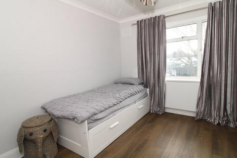 15 Trevor Close, Bromley, BR2 7NS