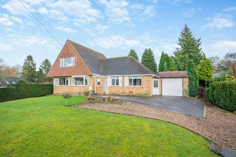 4 bedroom detached house for sale, Walkers Lane, Church Brampton, Northampton NN6 8DZ