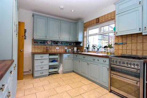 5 bedroom detached house for sale, Holmwood Road, Cheam