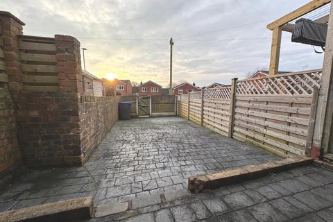 102 Washerwall Lane, Werrington, Stoke-on-trent, ST9 0LR