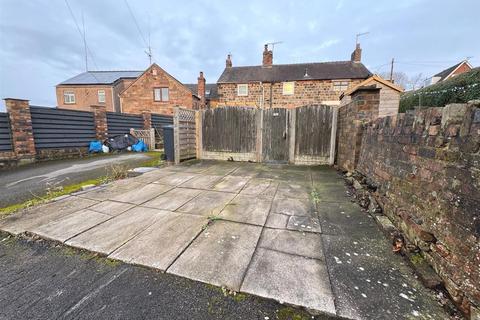 102 Washerwall Lane, Werrington, Stoke-on-trent, ST9 0LR