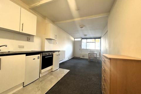 1 bedroom flat to rent, Woolstone Road London SE23