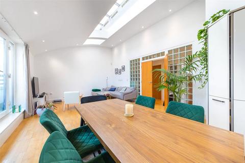 2 bedroom apartment to rent, 225 Putney Bridge Road, London SW15