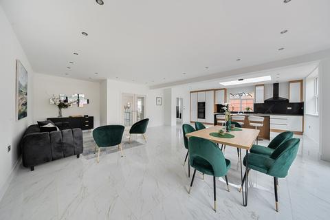 5 bedroom detached house for sale, Hill Road, Pinner, HA5
