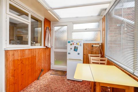 23 Clifford Drive, Lowestoft, NR33 9EX