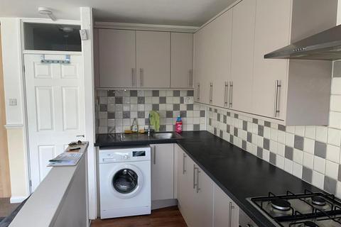 1 bedroom house to rent, Flat in Woodchester Square, London W2