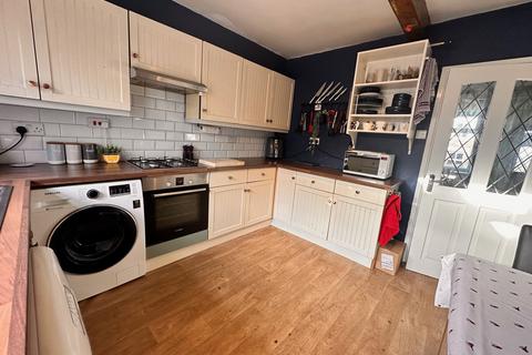 2 bedroom terraced house for sale, Marple Road, Chisworth, Glossop