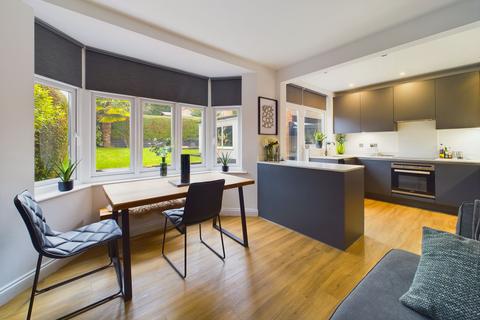 41 Brooklands Drive, Gedling, Nottingham, NG4 3GU