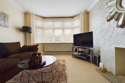 41 Brooklands Drive, Gedling, Nottingham, NG4 3GU