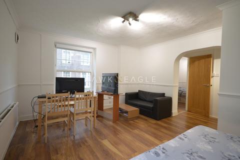 1 bedroom in a flat share to rent, Bromley High Street, London, Greater London. E3