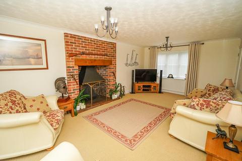 4 bedroom detached house for sale, Shepherds Mead, Leighton Buzzard