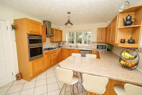 4 bedroom detached house for sale, Shepherds Mead, Leighton Buzzard