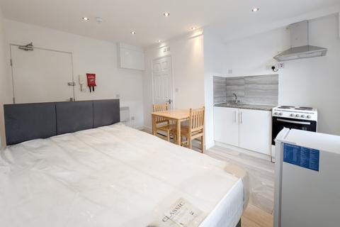 Studio to rent, 207 Trafalgar Road, London, SE10