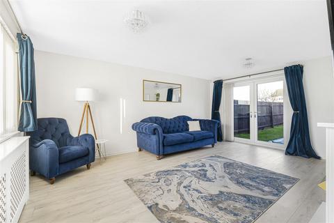 3 bedroom terraced house for sale, Kirby Road, Cambridge CB25