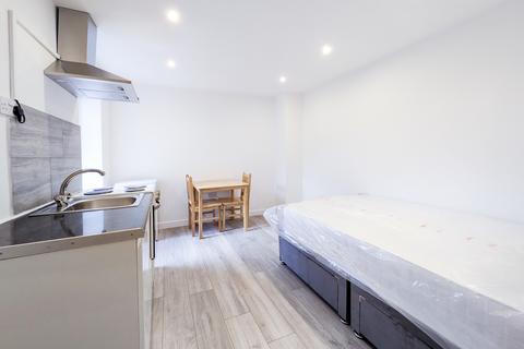 Studio to rent, 207 Trafalgar Road, London, SE10