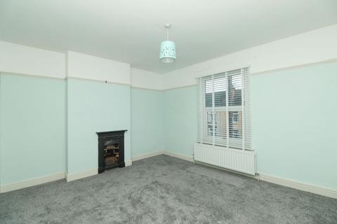 2 bedroom end of terrace house to rent, Old Hall Road, Chesterfield S40