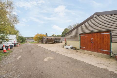 3 bedroom equestrian property for sale, Wokingham Outskirts - 15.4 Acres