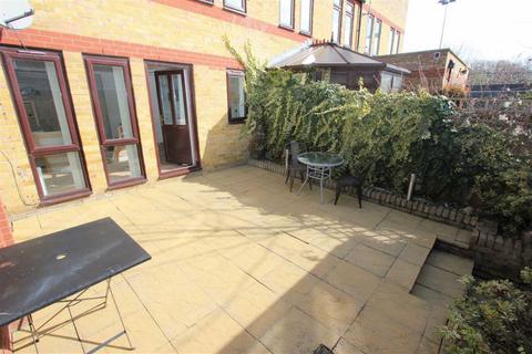 2 bedroom house to rent, Torrington Place, London E1W