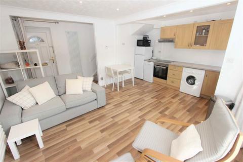 2 bedroom house to rent, Torrington Place, London E1W