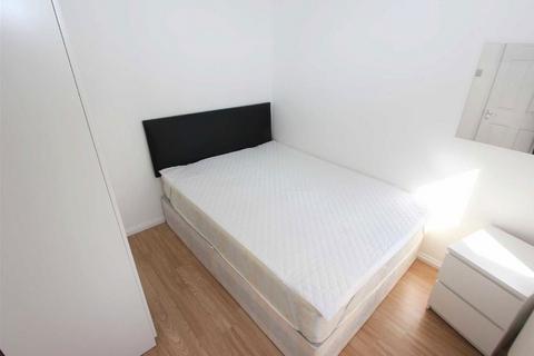 2 bedroom house to rent, Torrington Place, London E1W