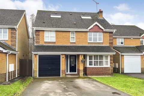 5 bedroom detached house for sale, Wisley Gardens, Hampshire GU14