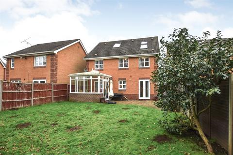 5 bedroom detached house for sale, Wisley Gardens, Hampshire GU14