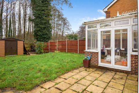 5 bedroom detached house for sale, Wisley Gardens, Hampshire GU14