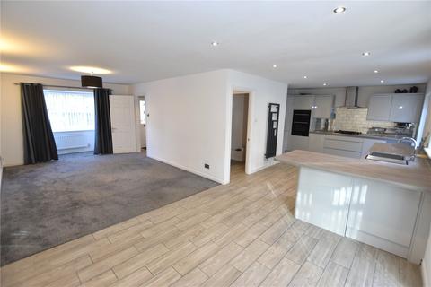 5 bedroom detached house for sale, Wisley Gardens, Hampshire GU14